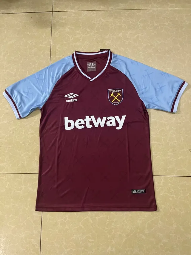 Umbro West Ham United হোম বুরগান্ডি এবং হালকা নীল V-নেক র্যাগল্যান স্লিভ জার্সি 3