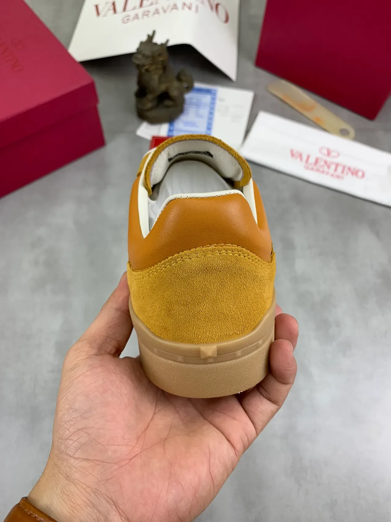 Valentino Beige Negro Gamuza Superior Cordones Blancos Zapatillas Lifestyle 4