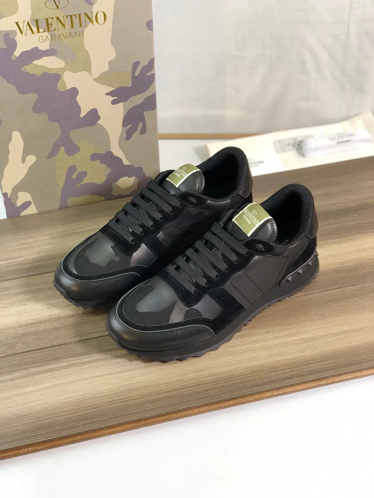 Valentino Black Gray Rockstud-Studded Midsole Camouflage Paneling Lifestyle Sneakers 7