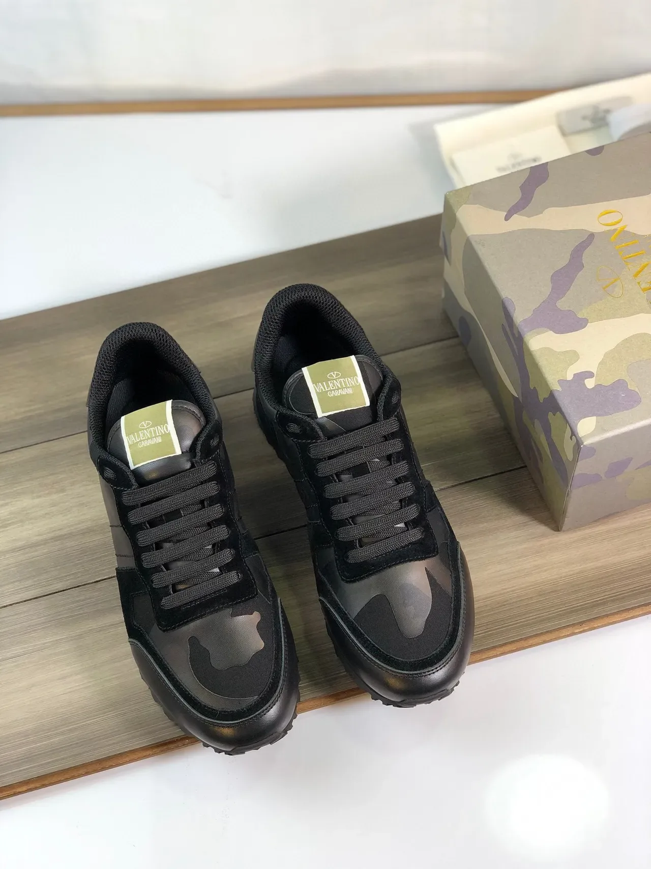 Valentino Black Gray Rockstud-Studded Midsole Camouflage Paneling Lifestyle Sneakers 8
