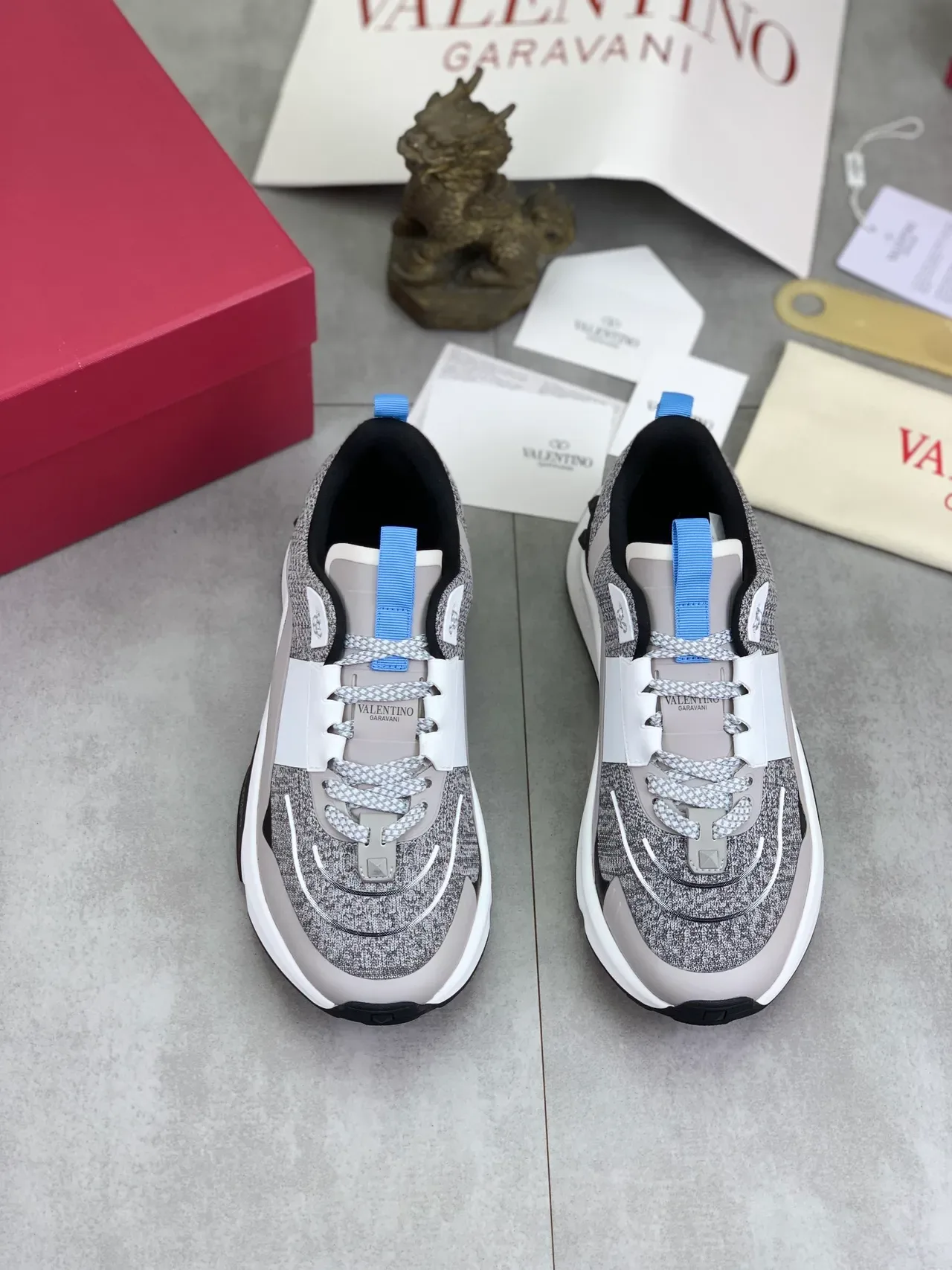 Valentino 灰白 粗厚平台鞋底 混色针织鞋面 生活方式休闲鞋 6