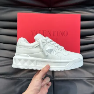 Valentino One Stud অল-হোয়াইট লেদার চাঙ্কি স্নিকার্স