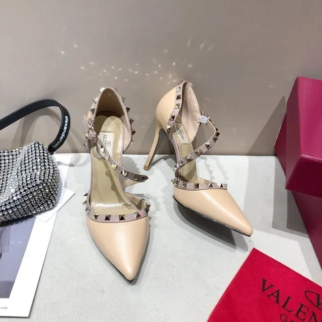 Valentino Rockstud भूरा चांदी पॉइंटेड टू T-Strap स्टिलेटो 2