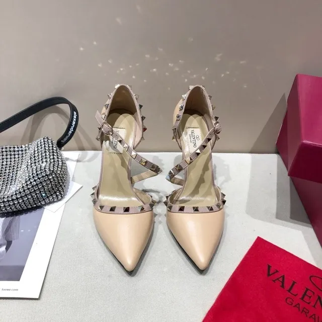Valentino Rockstud भूरा चांदी पॉइंटेड टू T-Strap स्टिलेटो 3
