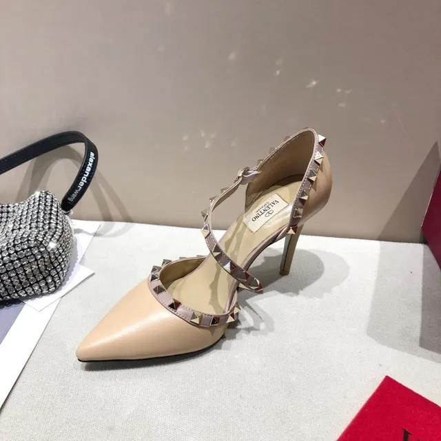 Valentino Rockstud भूरा चांदी पॉइंटेड टू T-Strap स्टिलेटो 6