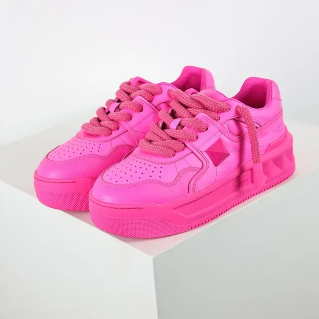 Valentino Rockstud Tênis Lifestyle Rosa Monocromático Studs Pirâmide 2
