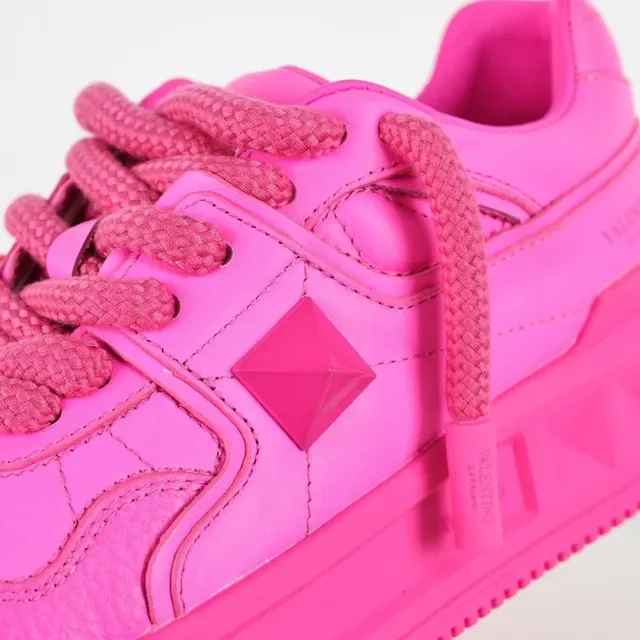 Valentino Rockstud Tênis Lifestyle Rosa Monocromático Studs Pirâmide 6
