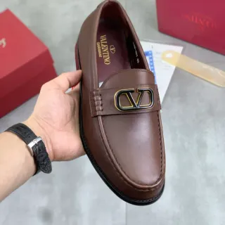 Valentino VLogo Loafer Mocasines de Cuero Marrón