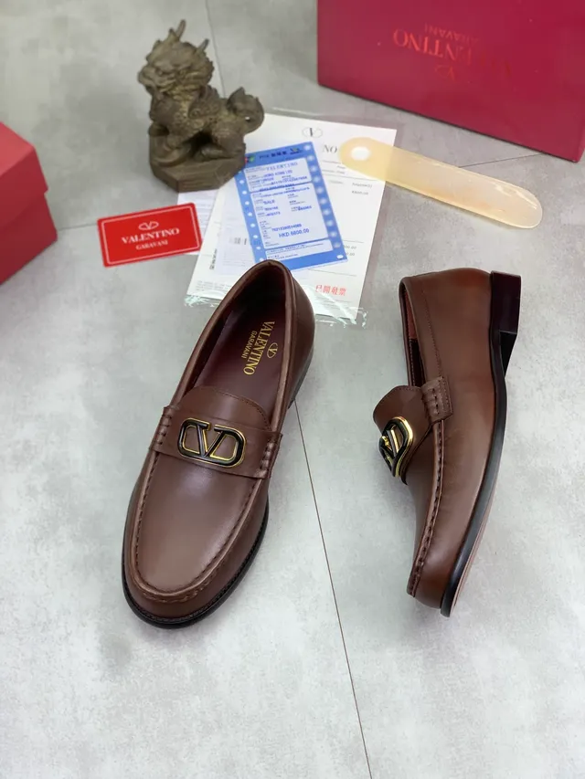 Valentino VLogo Loafer Mocassins de Couro Marrom 5