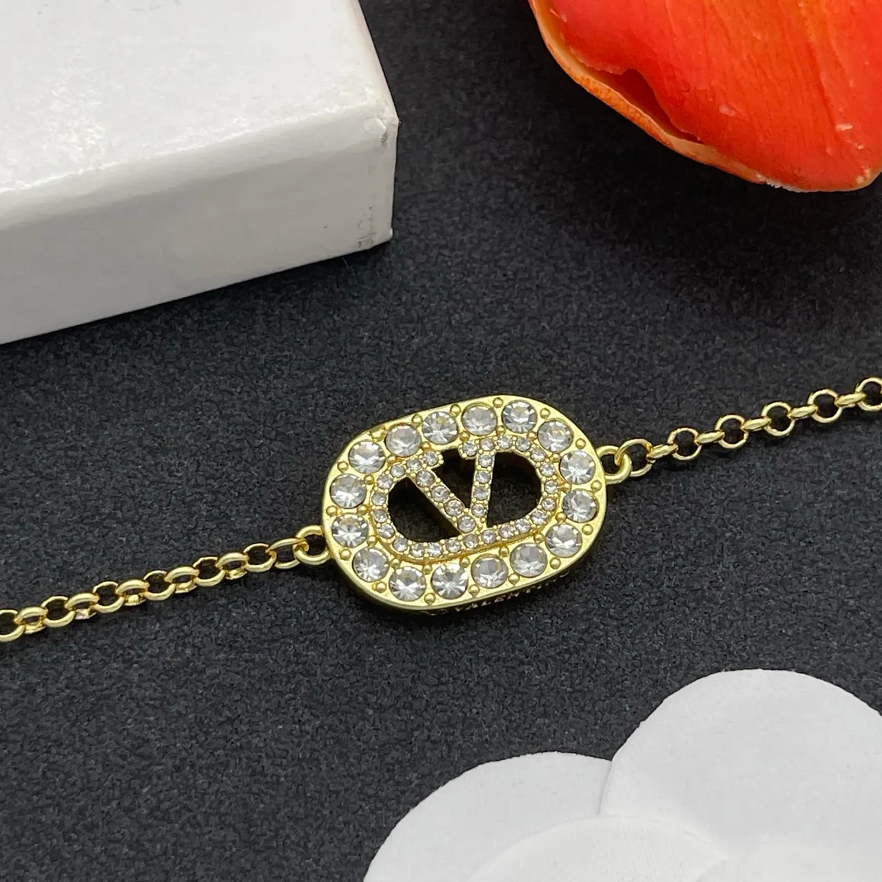 Valentino VLogo Charme Ovale Gold-Tone Bracelet Chaîne 6