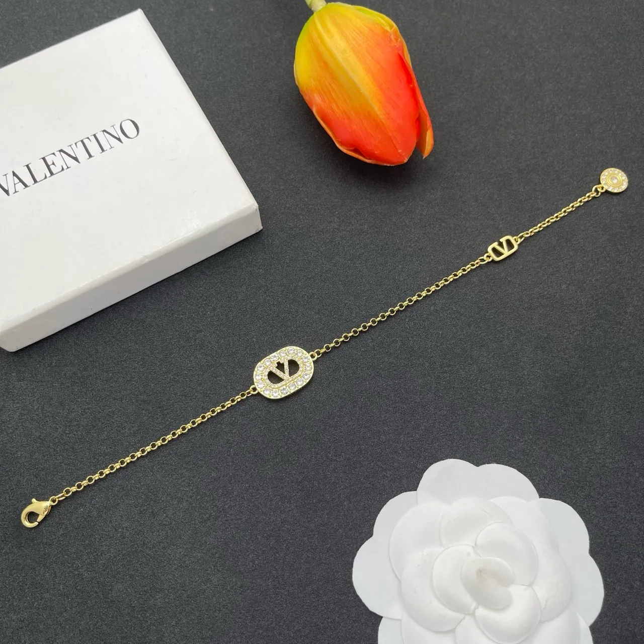Valentino VLogo Charme Ovale Gold-Tone Bracelet Chaîne 7