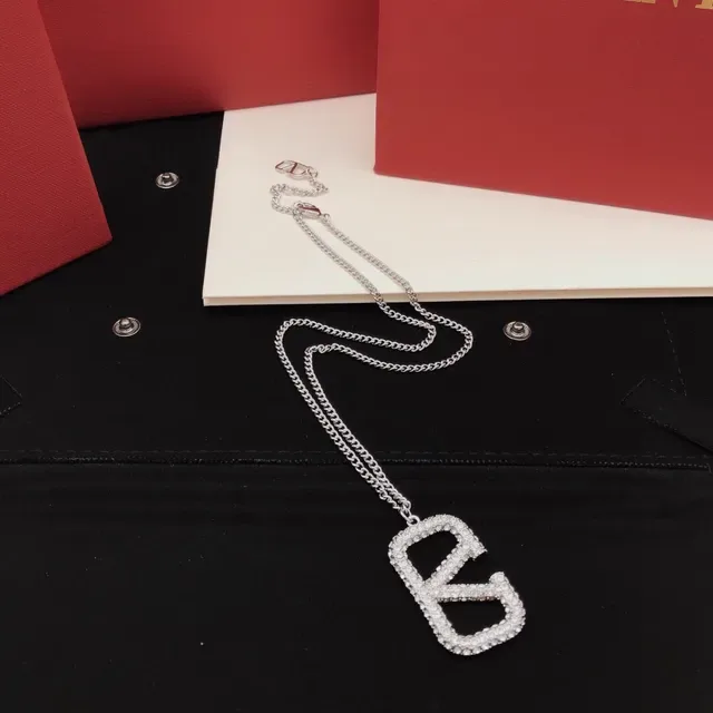 瓦伦蒂诺 VLogo 水晶镶嵌银色调项链 3