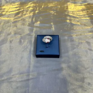 Van Cleef & Arpels 银红色盘蛇图案镶钻戒指