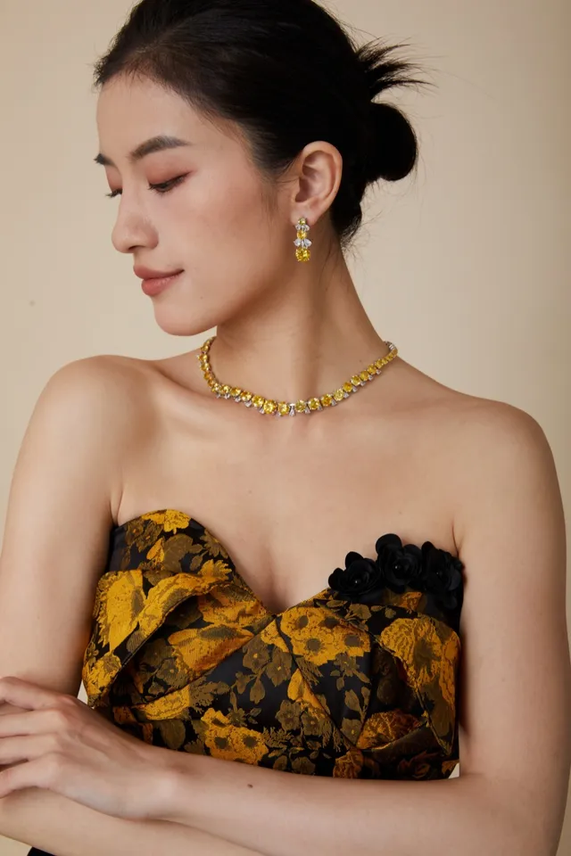 Van Cleef & Arpels Collier de pierres précieuses jaune blanc de longueur choker 2