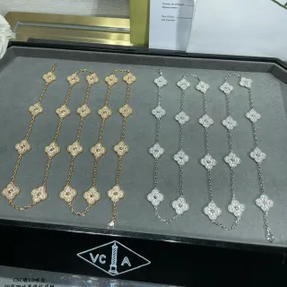 Van Cleef & Arpels Alhambra 20 Motif Gold and Platinum Diamond Necklace