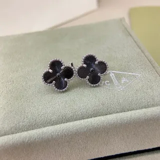 Van Cleef & Arpels Alhambra 黑珐琅 四叶草 耳钉