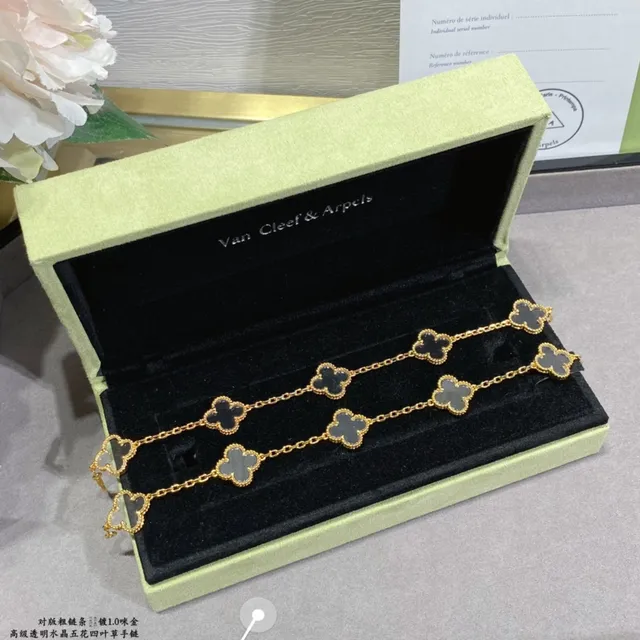 Van Cleef & Arpels Alhambra Cinco Motivos Oro y Cristal Pulsera 2