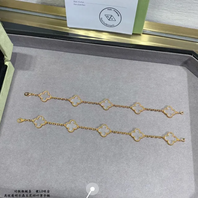 Van Cleef & Arpels Alhambra Cinco Motivos Oro y Cristal Pulsera 3