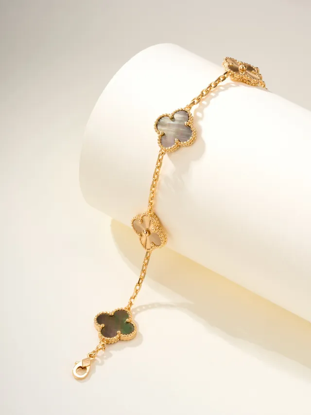 Van Cleef & Arpels Alhambra Cinq Motif Or et Mère de Perle Bracelet 9