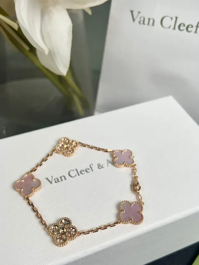 Van Cleef & Arpels Alhambra Five Motif Pink Stone and Pavé Crystal سوار 2