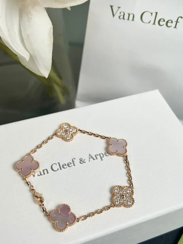 Van Cleef & Arpels Alhambra Five Motif Pink Stone and Pavé Crystal سوار 3