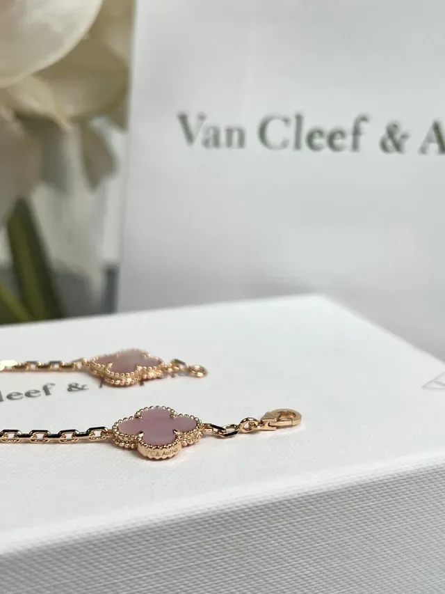Van Cleef & Arpels Alhambra Five Motif Pink Stone and Pavé Crystal سوار 5
