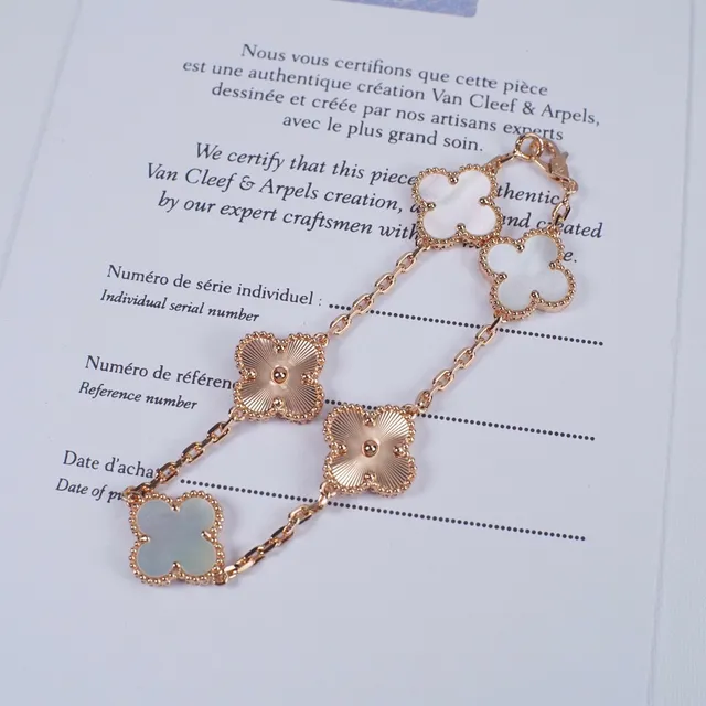 Van Cleef & Arpels Alhambra Cinq Motifs Or Rose Mère-de-Perle et Émail Guilloché Bracelet 7