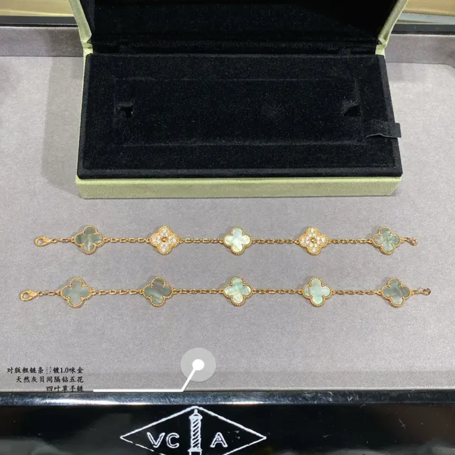 Van Cleef & Arpels Alhambra البرسيم ذو الأوراق الأربع ذهبي ومادر بيرل إسورة 4
