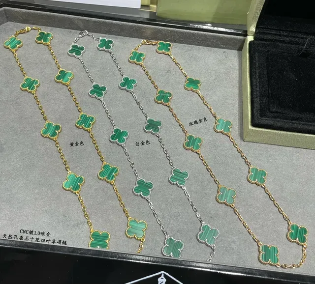 Van Cleef & Arpels Alhambra Ten Motifs Malachite Gold colar 3
