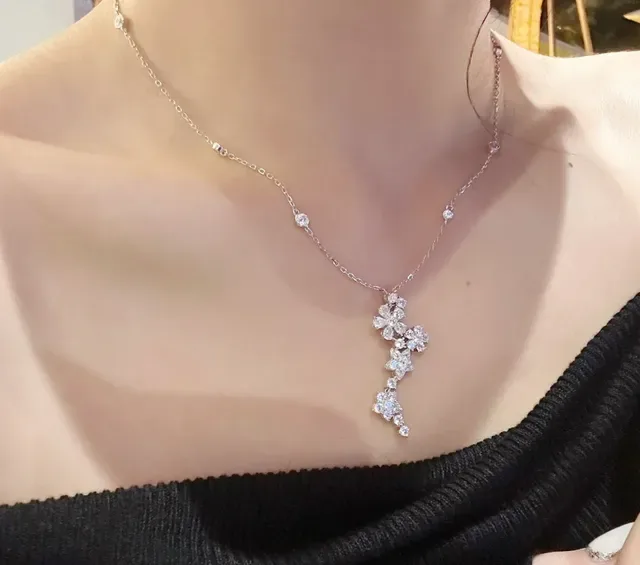 梵克雅宝花卉镶嵌吊坠项链 7