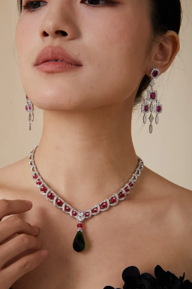 Van Cleef & Arpels أحمر أخضر مجوهرات عالية ياقوت وماس قلادة 8