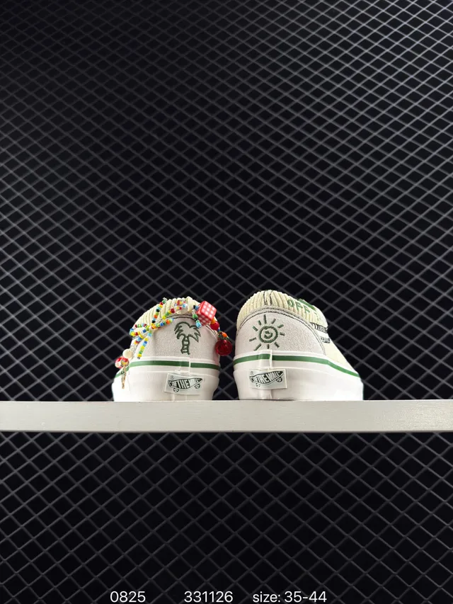 Vans Old Skool Chaussures de Skateboard Off-White et Vert en Corduroy 3