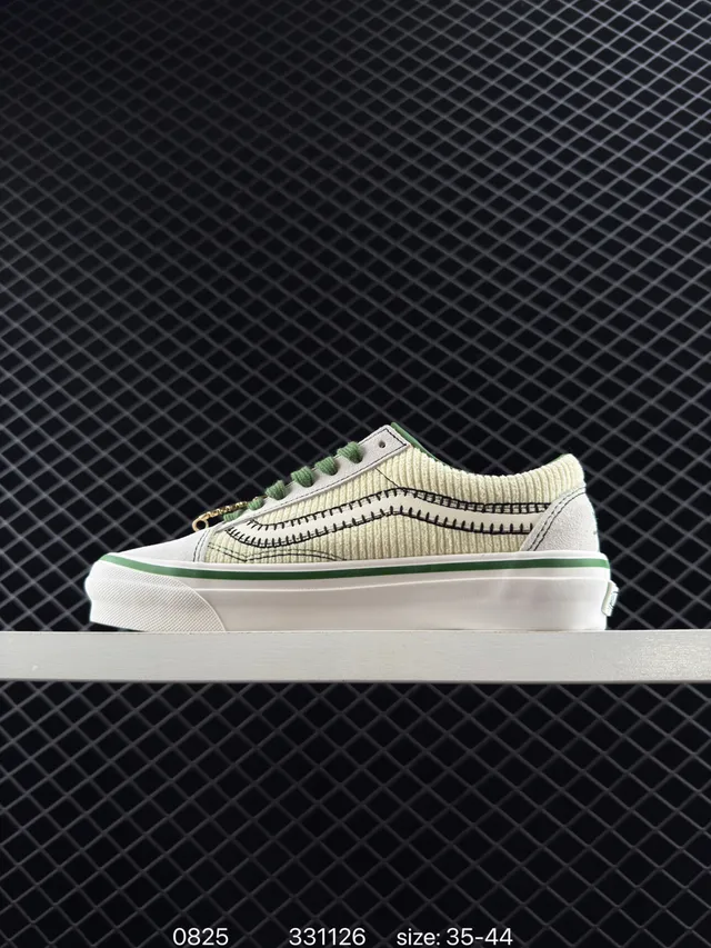 Vans Old Skool Chaussures de Skateboard Off-White et Vert en Corduroy 5