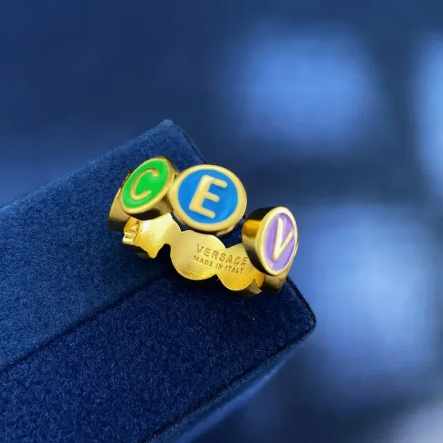 Versace Bague Alphabet Medusa Head Émail Lettre 4