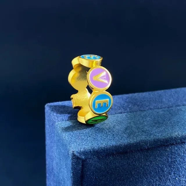 Versace Bague Alphabet Medusa Head Émail Lettre 7