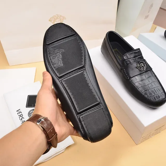 Versace Loafer Negro Plata Cuero Croc-Embossed Cabeza Medusa Hebilla Metal 4