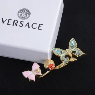 Versace حلقات فراشة إيمل وكريستال Medusa Motif