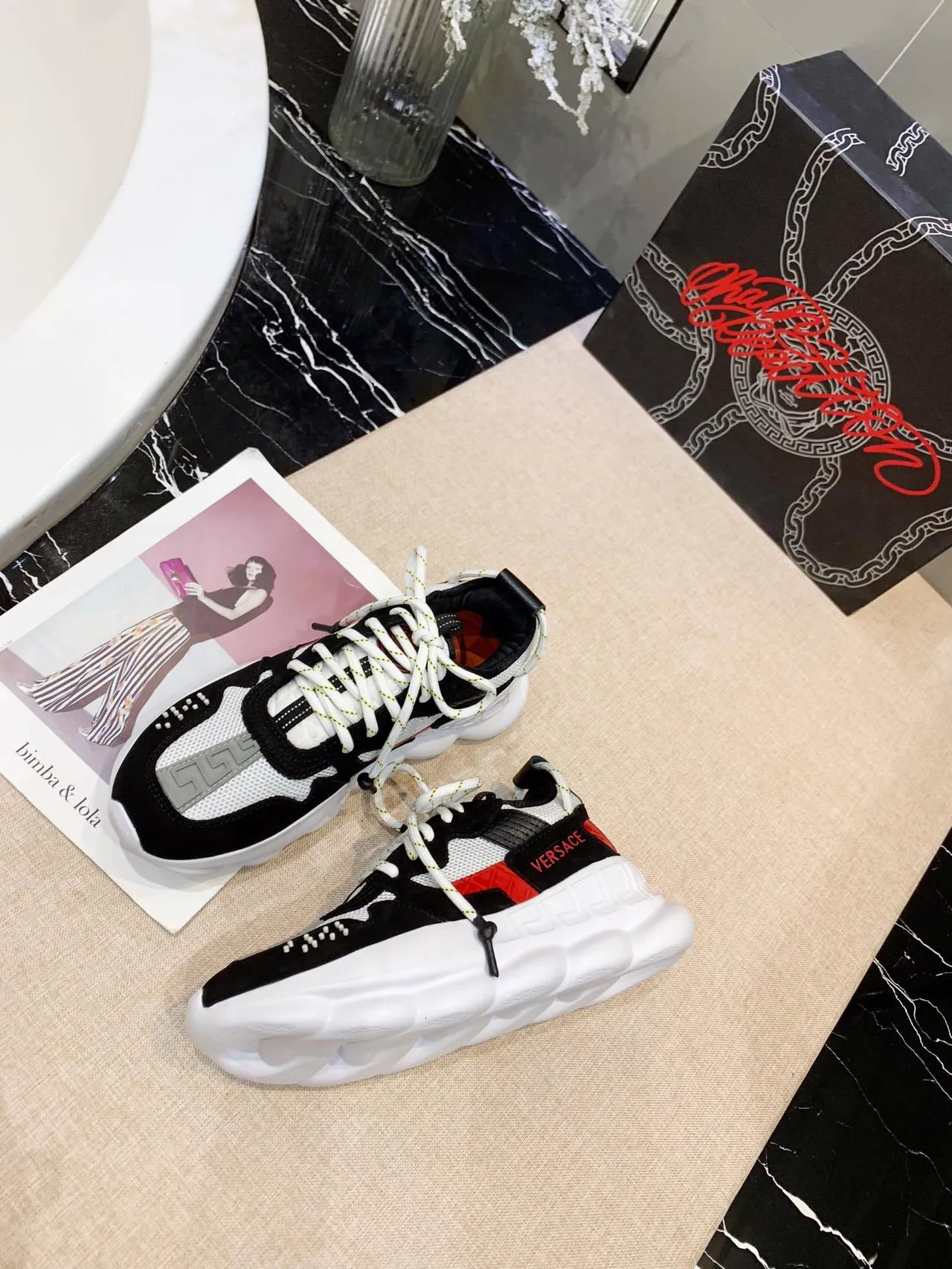 Versace Chain Reaction 黑白红厚底运动鞋 4