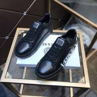 Versace Greca Odissea काला चमड़ा जीवनशैली स्नीकर