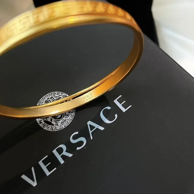 Versace 格雷卡 奥德赛 墨杜莎头 金色调手镯 8