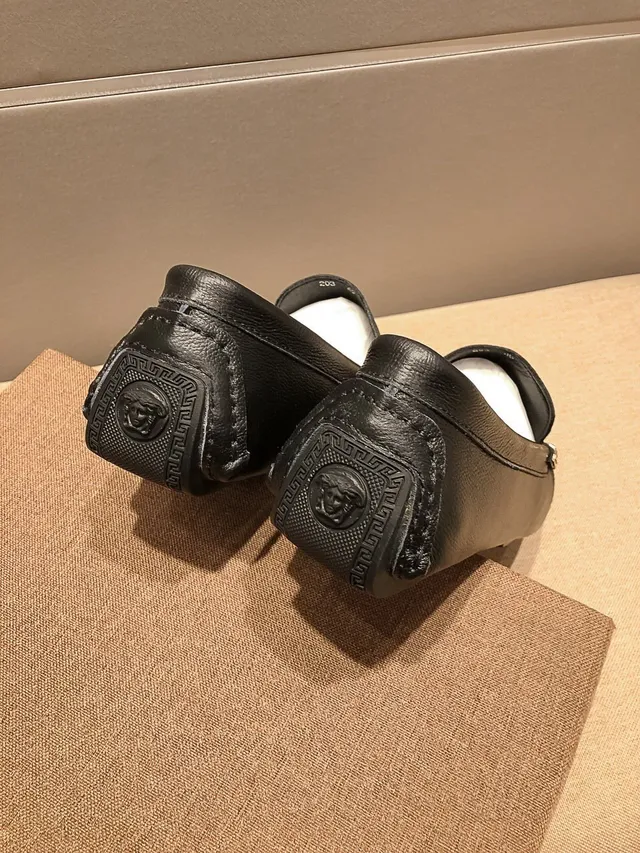 Versace Medusa Mocassins en cuir noir brodés 2