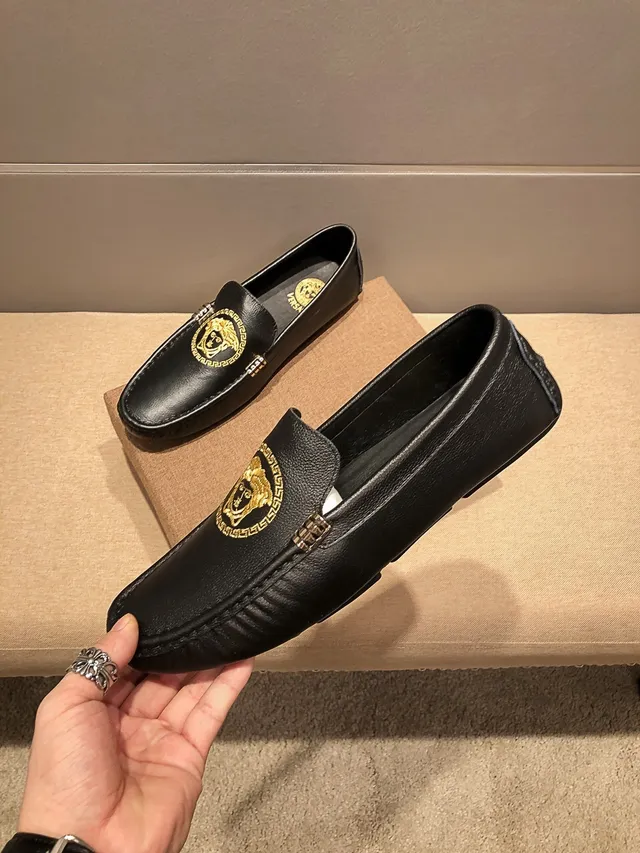 Versace Medusa Mocassins en cuir noir brodés 3