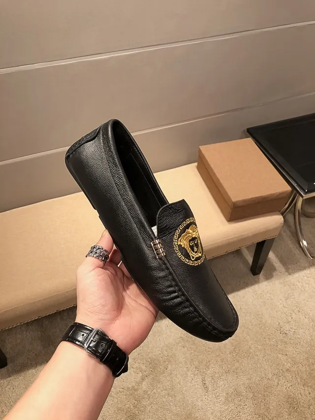 Versace Medusa Mocassins en cuir noir brodés 8