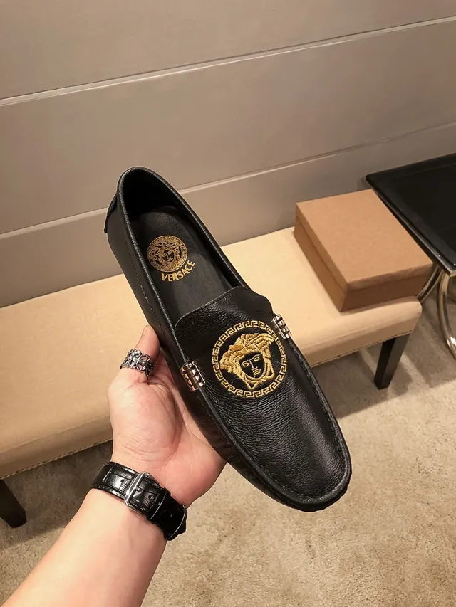 Versace Medusa Mocassins en cuir noir brodés 9