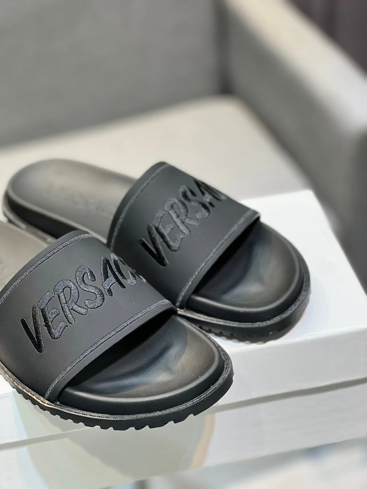 Versace Odissea Pantoufle noire en caoutchouc moulé 9
