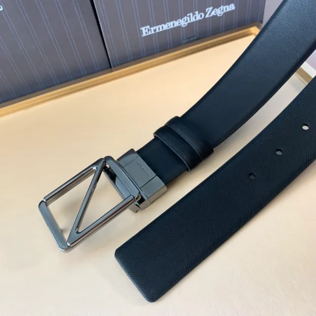 Ermenegildo Zegna Ceinture en cuir noire argentée texturée polie géométrique avec boucle 6