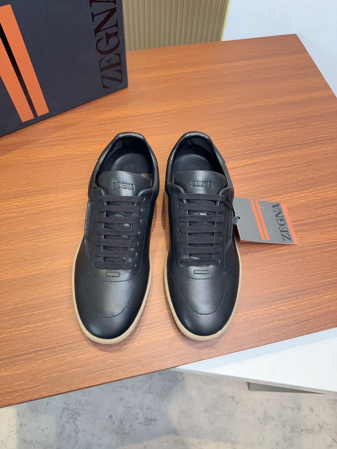 Zegna काले चमड़े की लो-टॉप स्नीकर्स 5