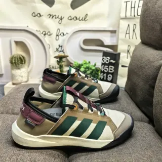 Adidas بيج أخضر بدون لاس سلايب أون ثلاث شرائط جانبية حذاء أسلوب حياة
