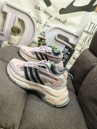 Adidas Tênis chunky pretos bege sola intermediária malha e sobreposição sintética upper 7