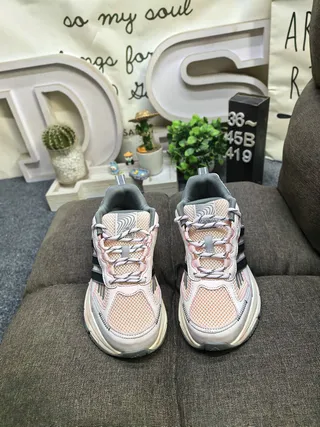 Adidas Tênis chunky pretos bege sola intermediária malha e sobreposição sintética upper 9